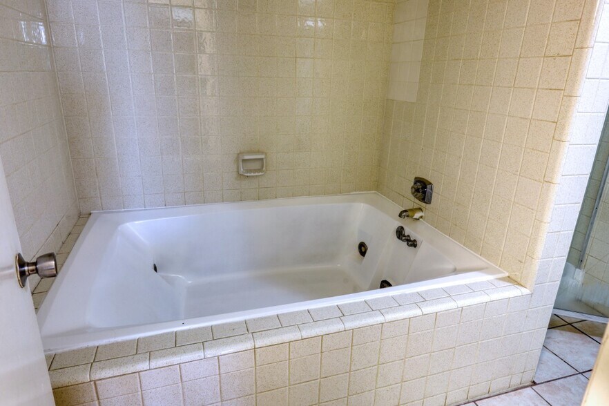 More Photos Of 1804 E Sarah Dewitt Dr, Gonzales Hotel For Sale