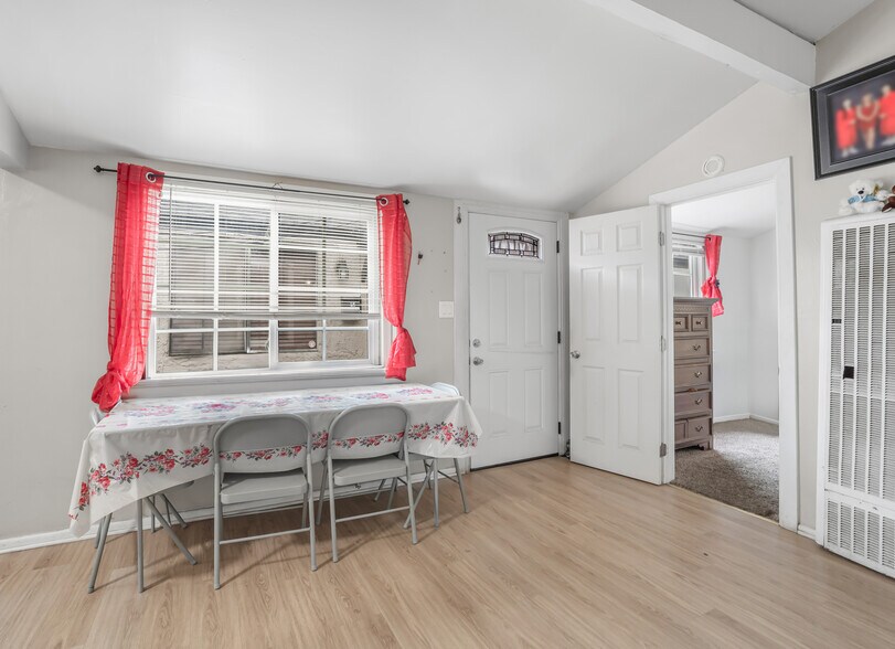 More Photos Of 136 N Garfield Ave, Oxnard Apartments For Sale