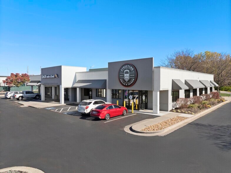 More Photos Of 501 NW Barry Rd, Kansas City Unknown For Lease