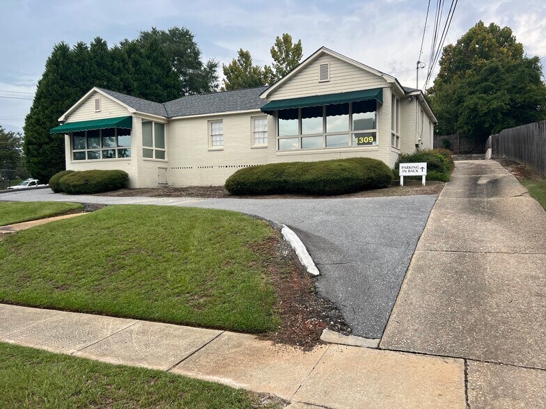 Primary Photo Of 1309 Virginia St, Columbus Office Residential For Lease