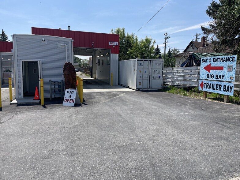 More Photos Of 425 7th Ave SE, High River Carwash For Sale