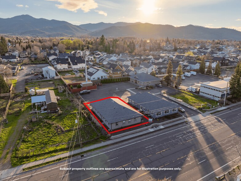 More Photos Of 296 S Pacific Hwy, Talent Medical For Sale