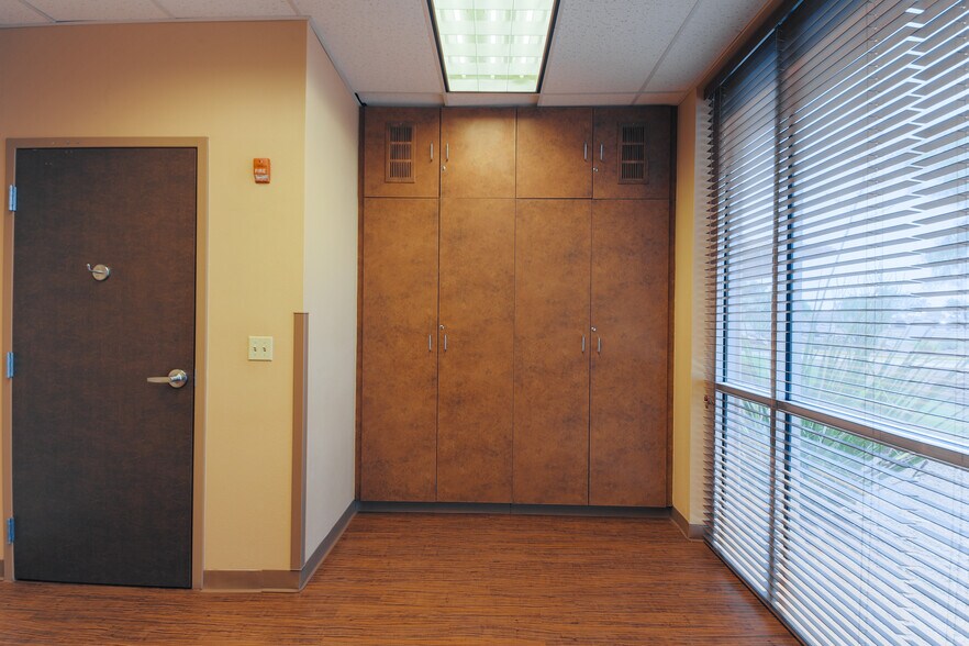 More Photos Of 3270 Joe Battle Blvd, El Paso Medical For Lease