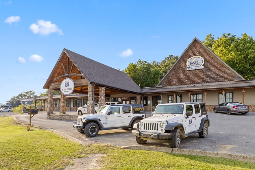 More Photos Of 104 Battle Creek, South Pittsburg Medical For Sale