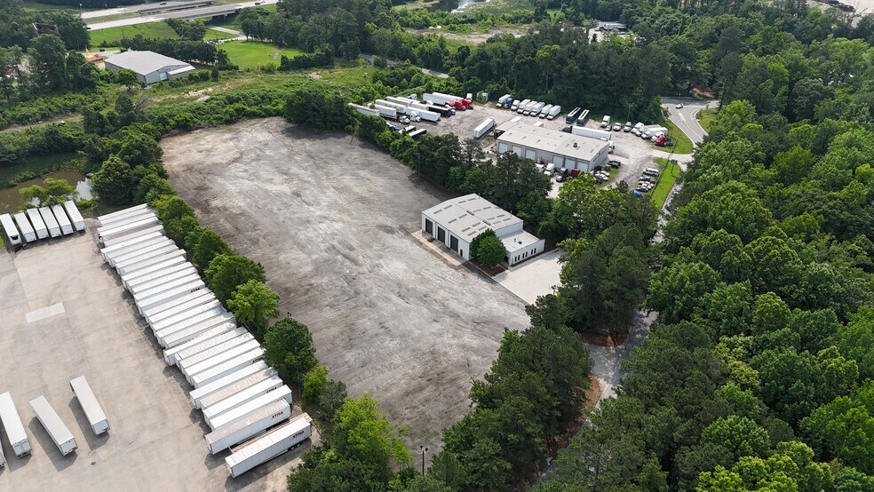 Primary Photo Of 4470 Bowman Industrial Ct, Conley Warehouse For Lease