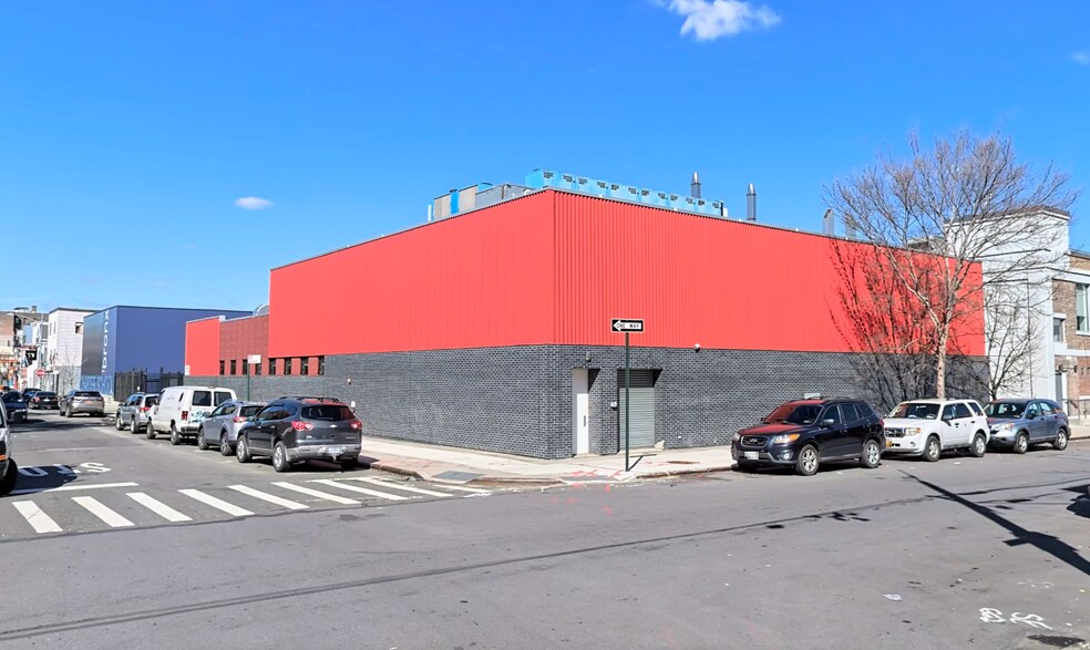 More Photos Of 390 Concord Ave, Bronx Manufacturing For Sale