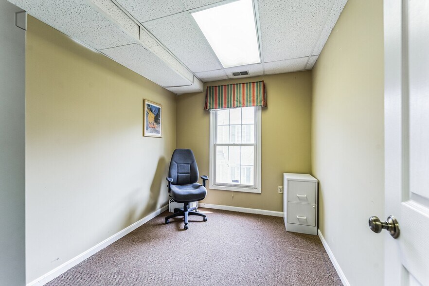 More Photos Of 5090-5096 Dorsey Hall Dr, Ellicott City Medical For Lease