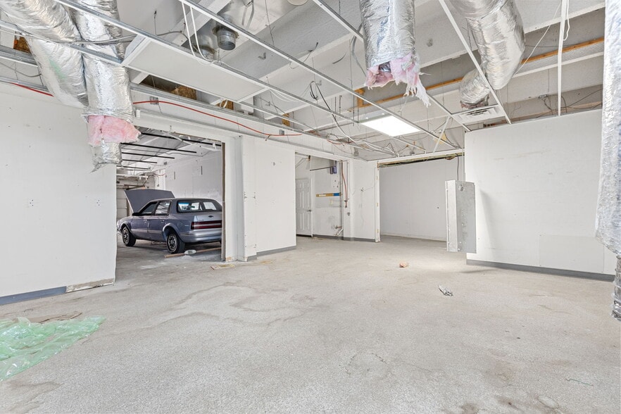 More Photos Of 5595 Arapahoe Ave, Boulder Light Manufacturing For Sale