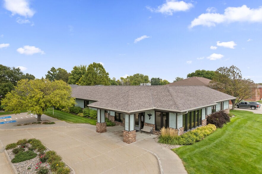 More Photos Of 2559 37th Ave, Columbus Medical For Sale