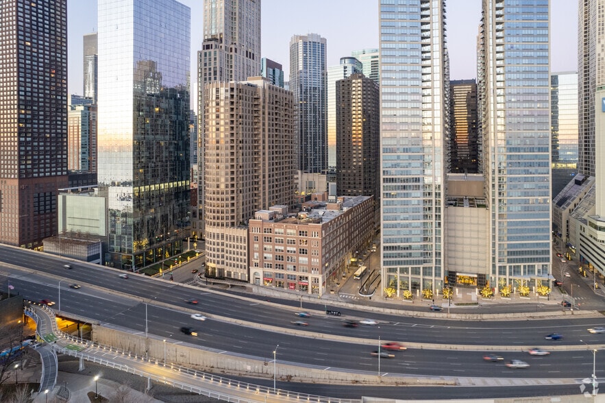 More Photos Of 540 N Lake Shore Dr, Chicago Apartments For Lease