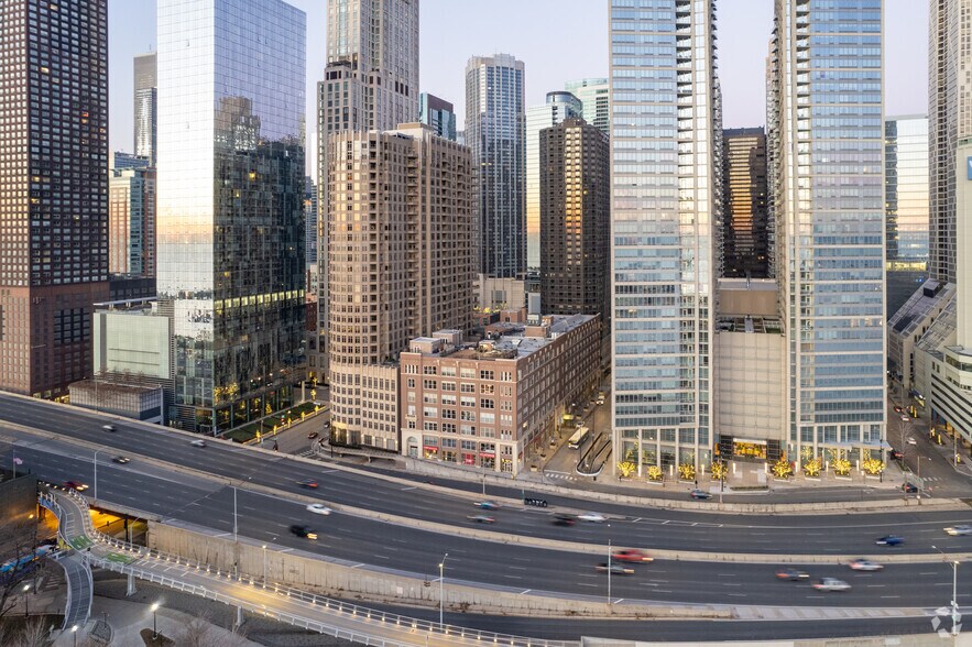 More Photos Of 540 N Lake Shore Dr, Chicago Apartments For Lease