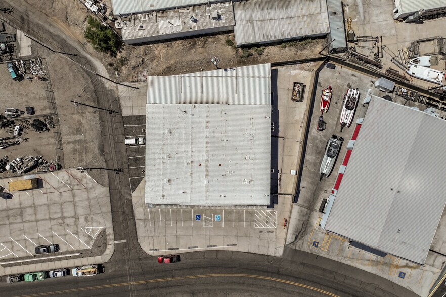 More Photos Of 1851 Commander Dr, Lake Havasu City Freestanding For Lease