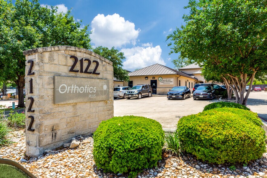 Primary Photo Of 2122 Babcock Rd, San Antonio Medical For Sale