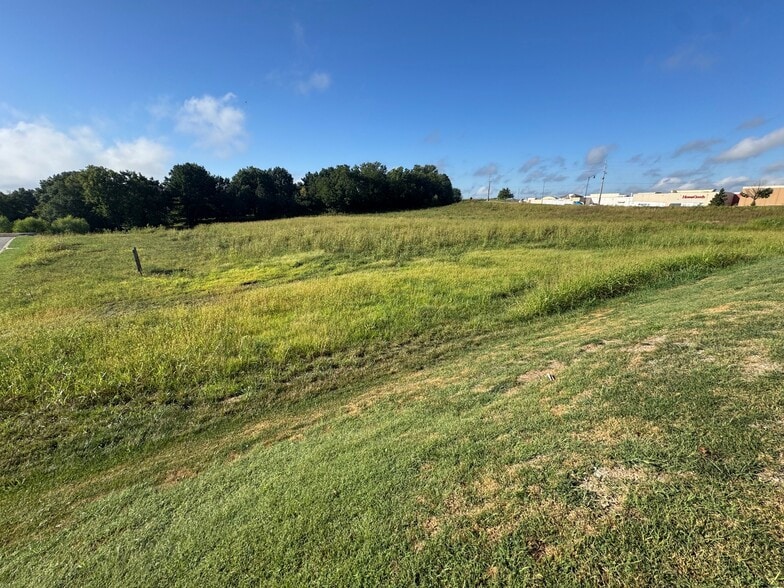 More Photos Of 3620 Village Dr, Saint Joseph Amusement Park For Sale