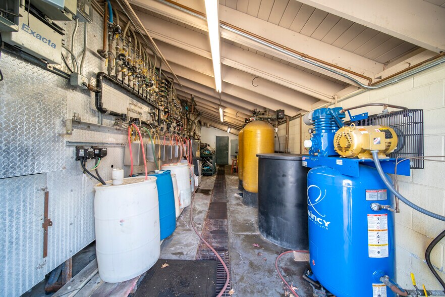 More Photos Of 1600 Stoner Creek Rd, City of Industry Carwash For Lease