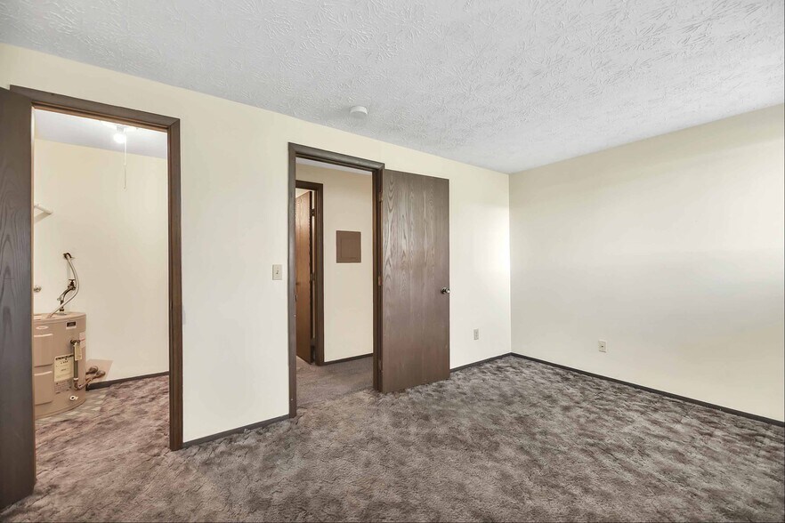 More Photos Of 2612 Pioneer Trl, Sandusky Apartments For Sale