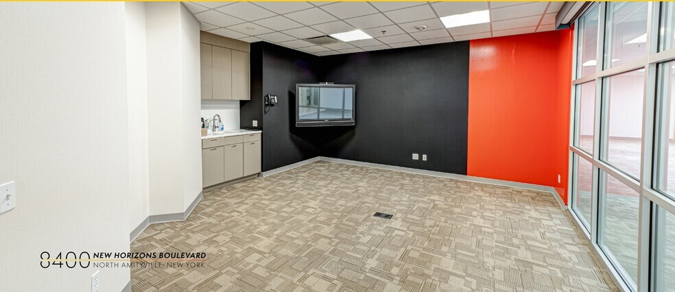 More Photos Of 8400 New Horizons Blvd, Amityville Office For Lease