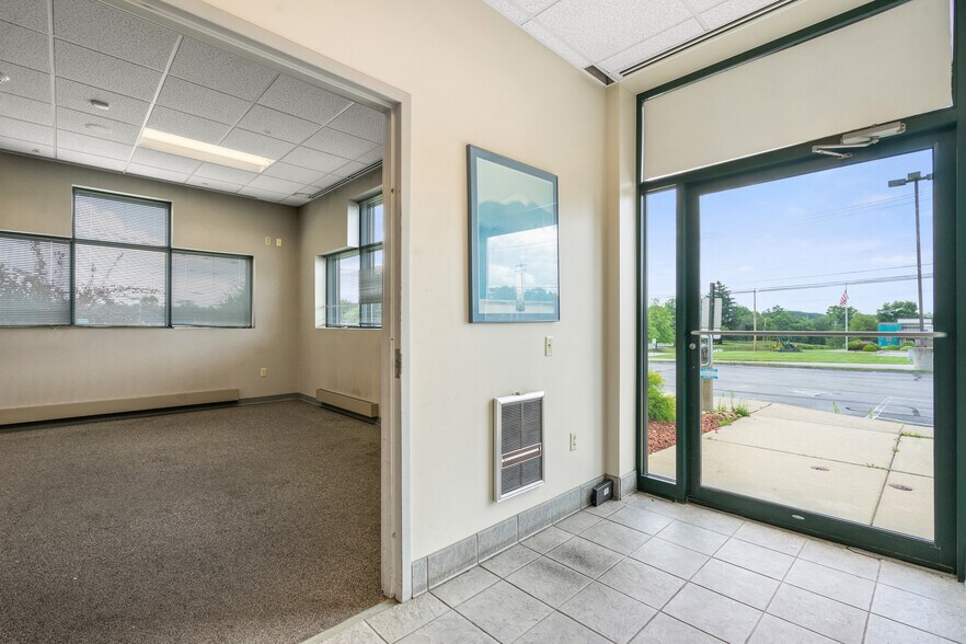 More Photos Of 77-87 Glade Dr, Kittanning Flex For Sale