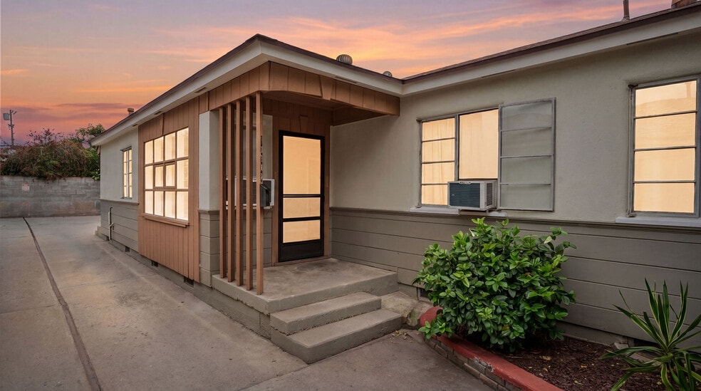 More Photos Of 10346 Oro Vista Ave, Sunland Multifamily For Sale