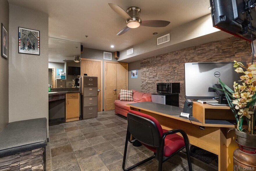 More Photos Of 1842 W 11th St, Upland Warehouse For Sale