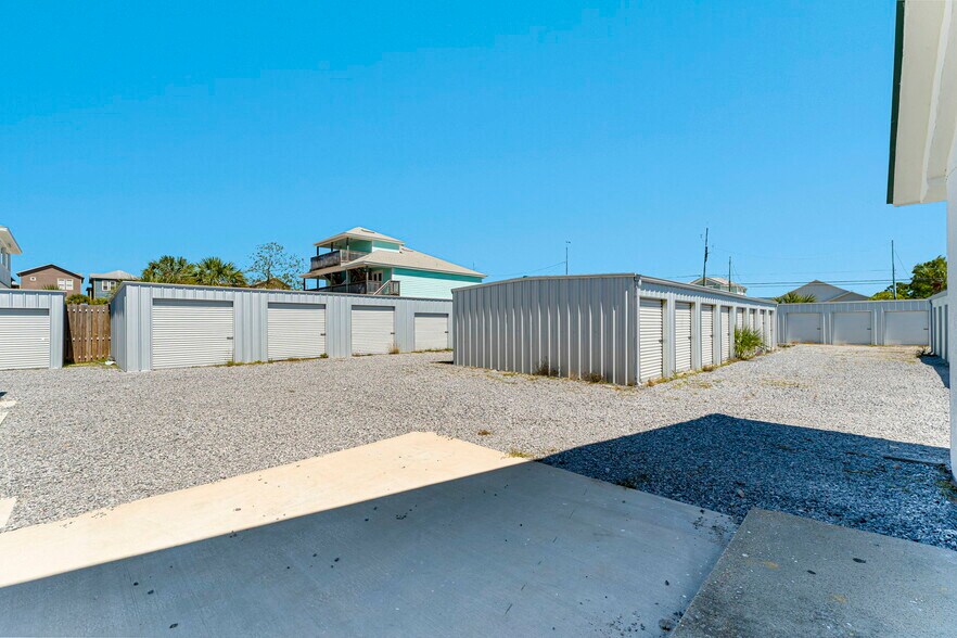More Photos Of 6126 Thomas Dr, Panama City Self Storage For Sale
