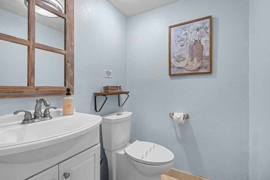 More Photos Of 22053 Highland St, Wildomar Specialty For Sale