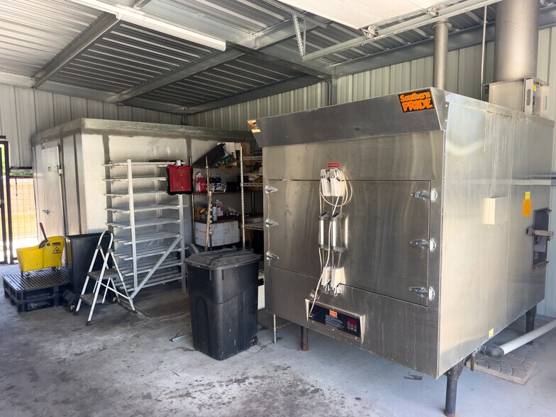 More Photos Of 3805 FM 2765, El Campo Restaurant For Sale