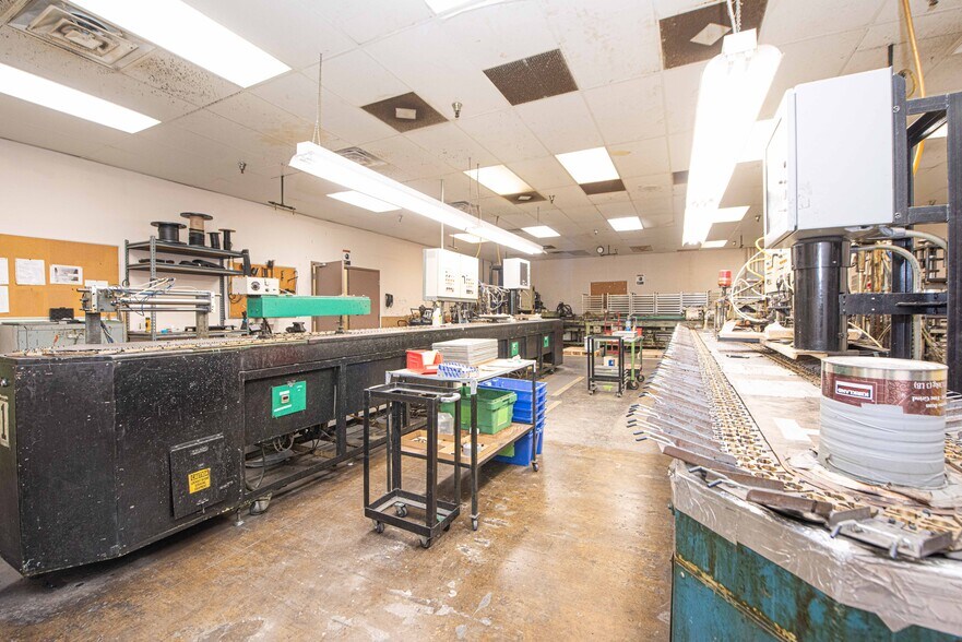 More Photos Of 2105 Production Dr, Louisville Manufacturing For Sale