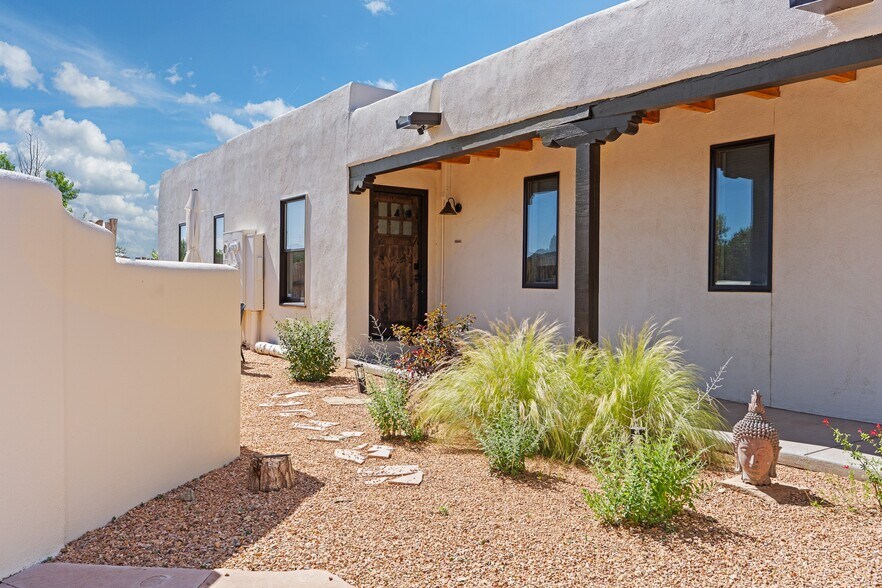 More Photos Of 4 N Chamisa Dr, Santa Fe Specialty For Sale