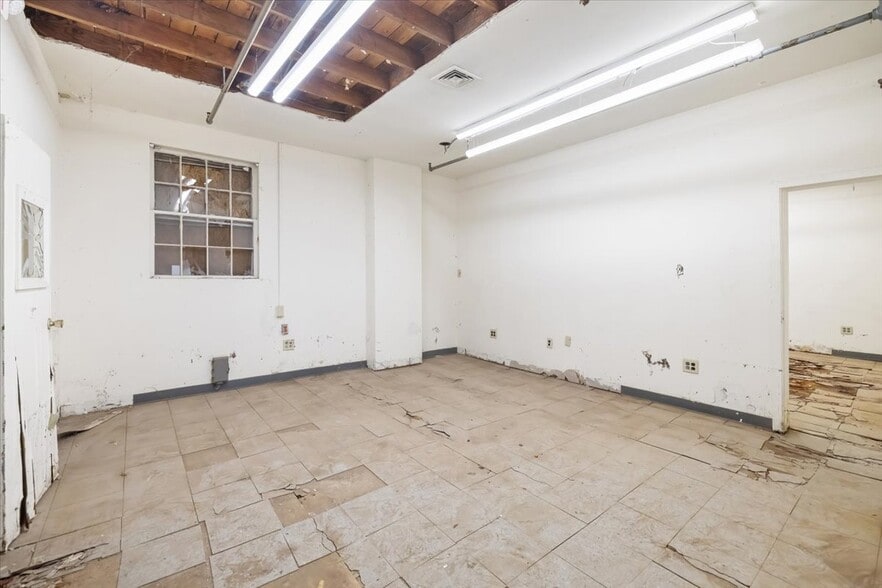 More Photos Of 15 Harold St, Westwood Manufacturing For Sale