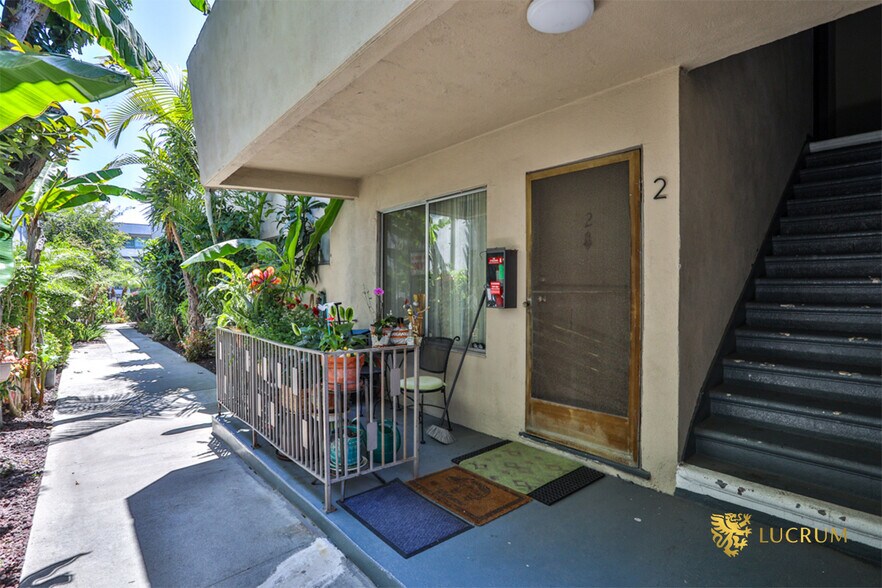 More Photos Of 2015-2021 Chariton St, Los Angeles Apartments For Sale