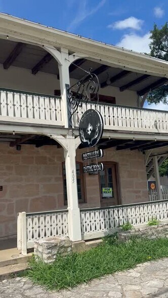 Primary Photo Of 405 E Main St, Fredericksburg Storefront For Lease