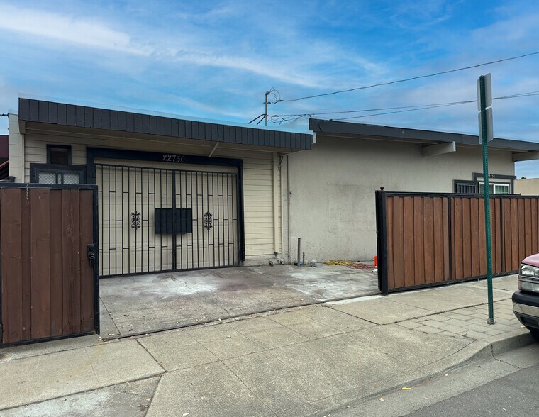 More Photos Of 22750 Alice St, Hayward Service For Lease