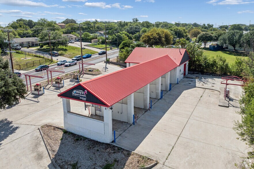 More Photos Of 4950 Evers Rd, San Antonio Carwash For Sale