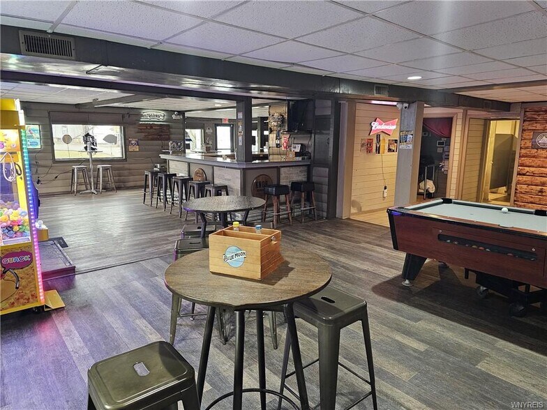 More Photos Of 3719 Abbott Rd, Orchard Park Restaurant For Sale