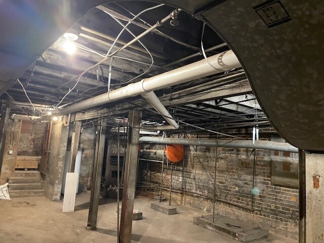 More Photos Of 177 W Main Ave, Gastonia Storefront For Lease