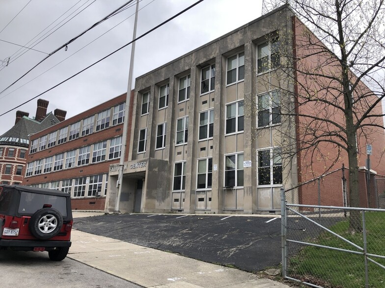 More Photos Of 2232 Stratford Ave, Cincinnati Schools For Sale