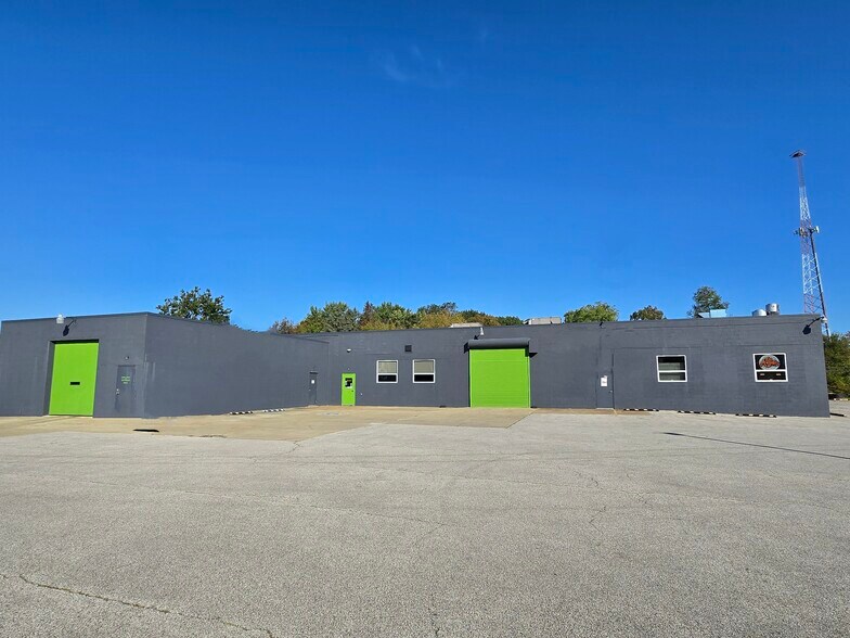 More Photos Of 1422 Mogadore Rd, Kent Manufacturing For Sale