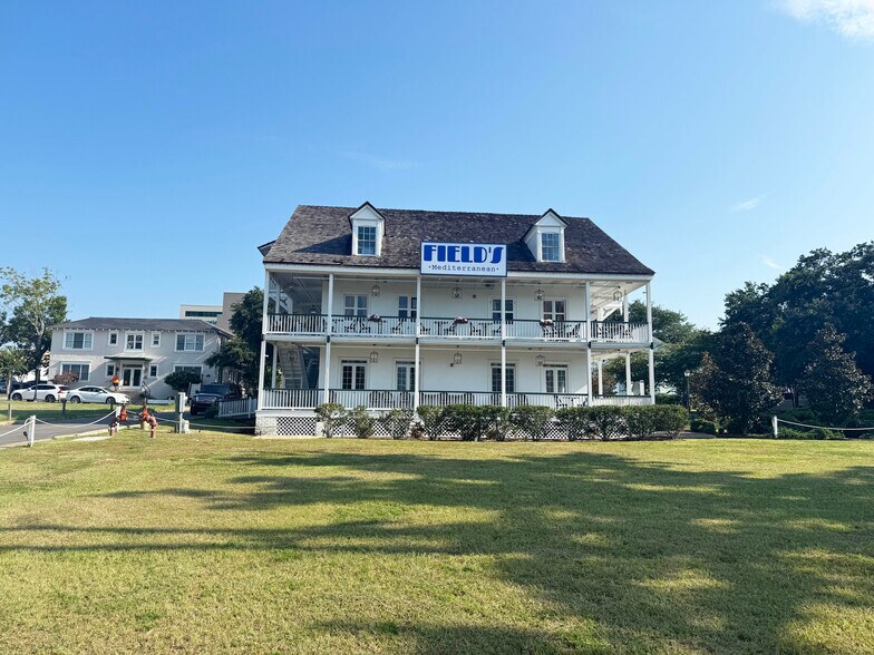 More Photos Of 119 Rue Magnolia, Biloxi Restaurant For Sale