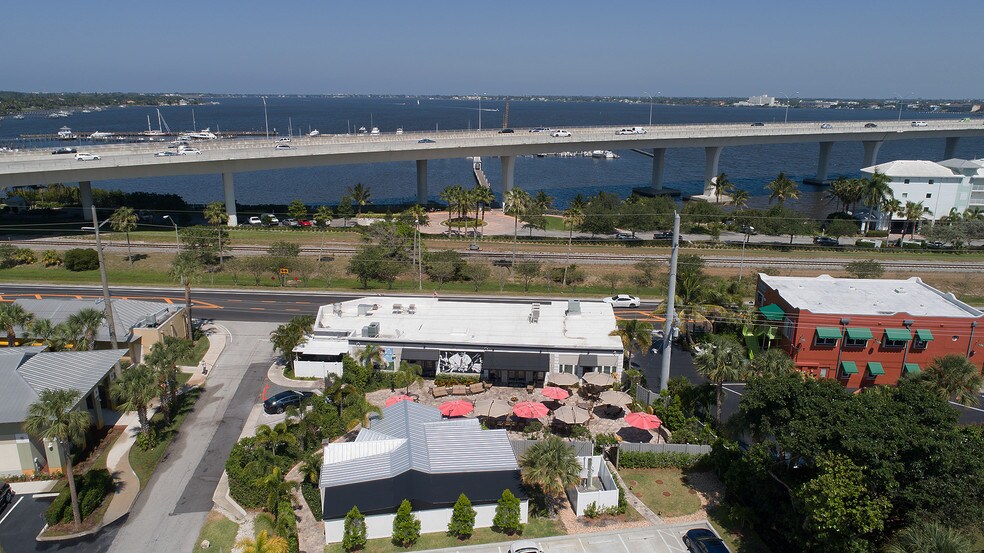 More Photos Of 514 NW Dixie Hwy, Stuart Restaurant For Sale