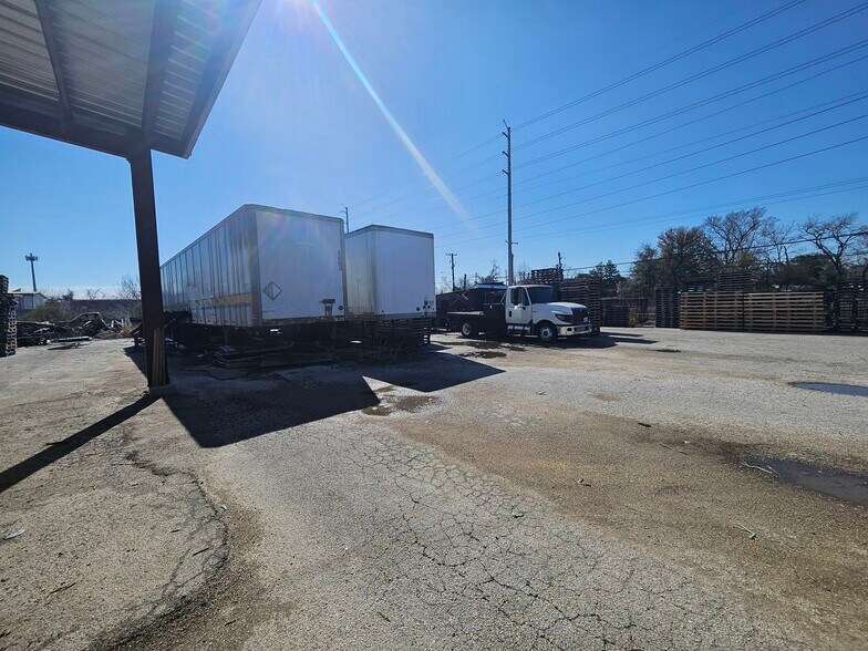 More Photos Of 10350 W Montgomery Rd, Houston Warehouse For Sale