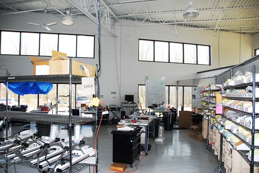 More Photos Of 1343 E Wisconsin Ave, Pewaukee Light Distribution For Lease