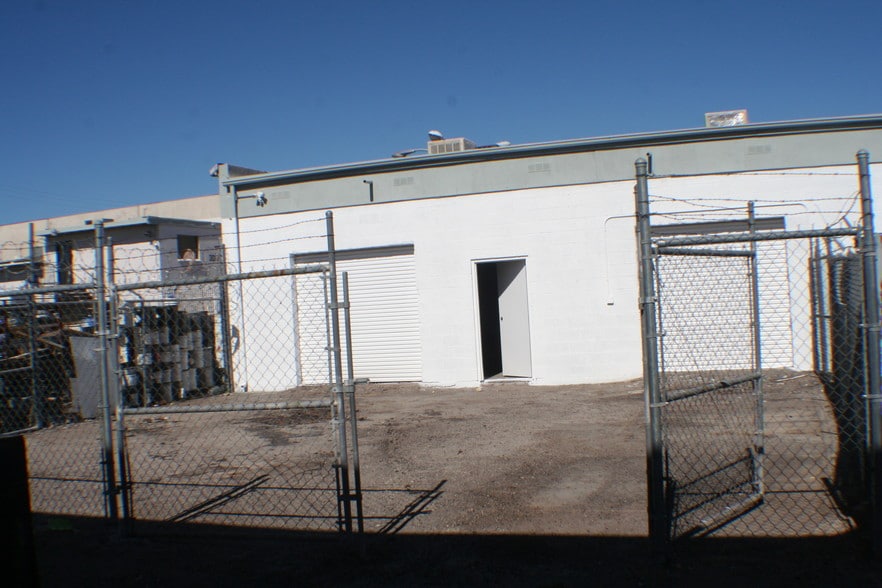 More Photos Of 3017 Sheridan St, Las Vegas Industrial For Lease