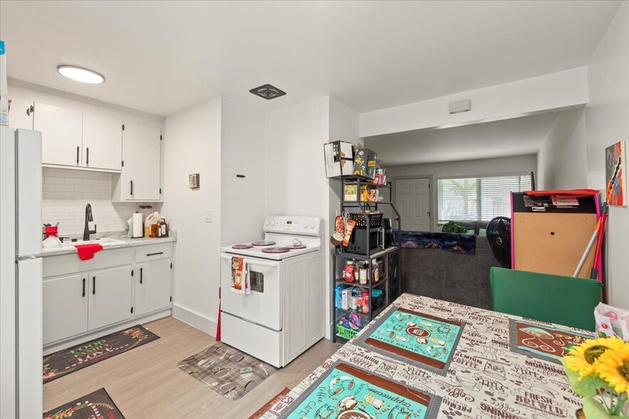 More Photos Of 20324 Forest Ave, Castro Valley Apartments For Sale