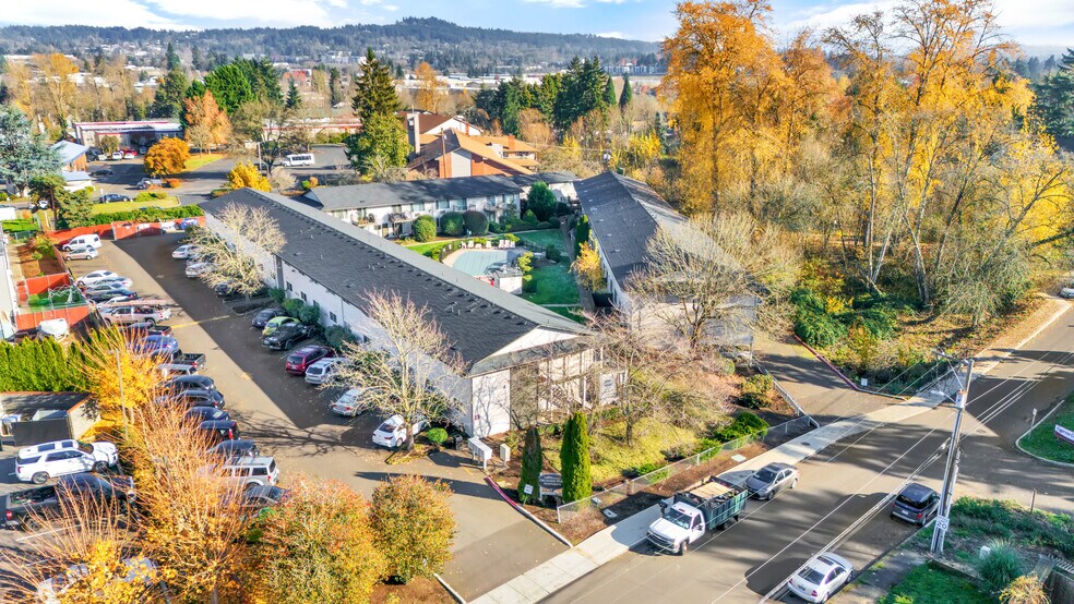 Primary Photo Of 9915 SW Frewing St, Portland Apartments For Sale