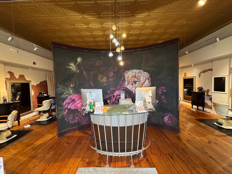 More Photos Of 51 E Lee St, Warrenton Storefront Retail Office For Sale