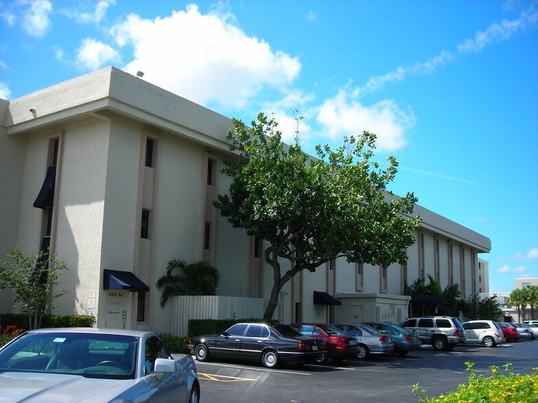 More Photos Of 7301 N University Dr, Tamarac Medical For Lease