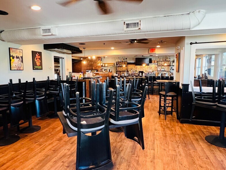More Photos Of 75 Davis Straits, Falmouth Restaurant For Lease
