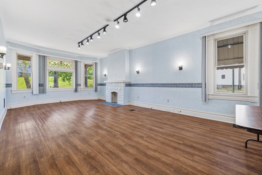 More Photos Of 101 W 9th Ave, Homestead Office For Sale