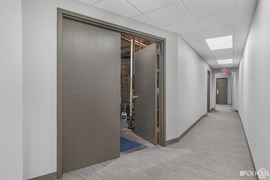 More Photos Of 915 9th St, Wichita Falls Office For Sale